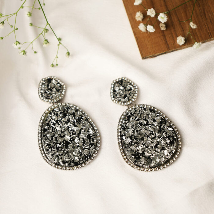 Midnight Sparkle Statement Earrings – Black & Pink Glitter Glam - Image 6