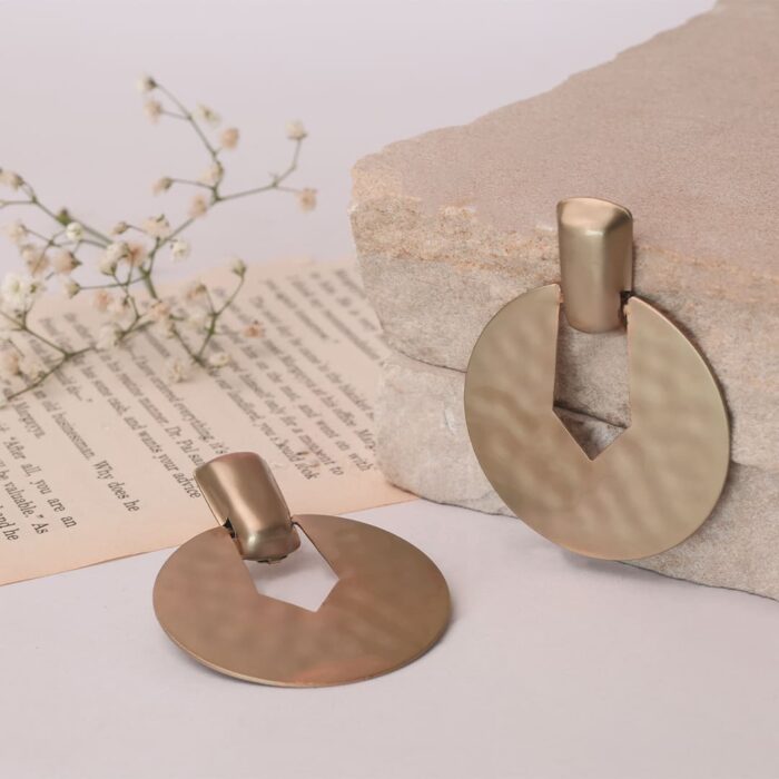 Bold Minimalist Geometric Disc Earrings – Luxe Matte Gold Finish - Image 5