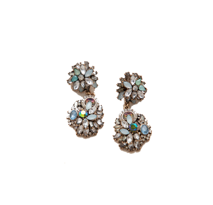 Luxe Vintage Crystal Earrings – A Timeless Statement - Image 5